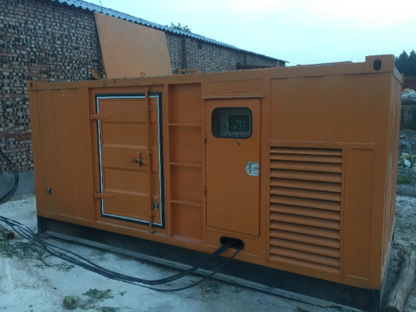 阳城发电机组长期使用中，电缆线的敷设路径有哪些要求？